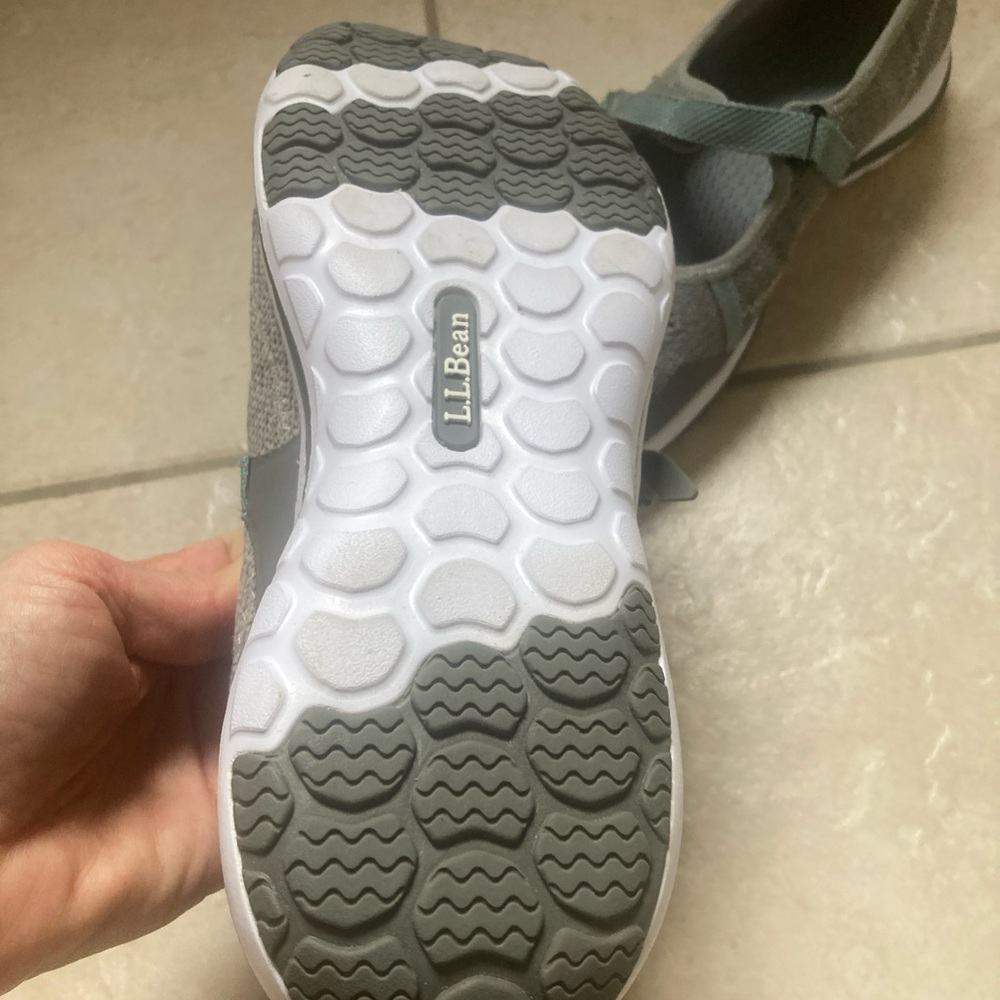 L.L. Bean Mary Janes size 10 - Picture 3 of 7